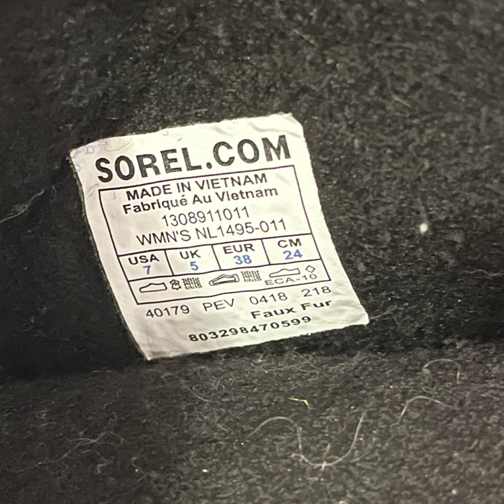 Sorel Winter Carnival Boots - Picture 6 of 6